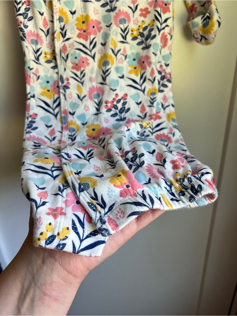 Magnetic Me Organic Cotton Floral Magnetic Gown NB–3 Months - Picture 4 of 5